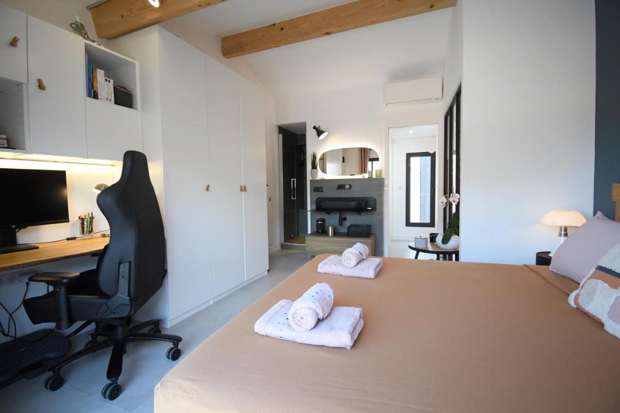 Maison De Village Renovee ! Le Grau-du-Roi Luaran gambar
